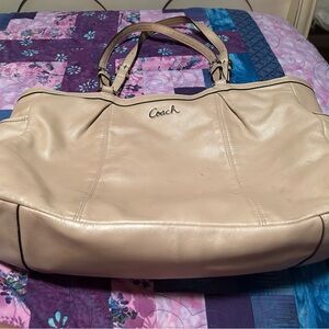 Coach Tan/Cream Leather Bag